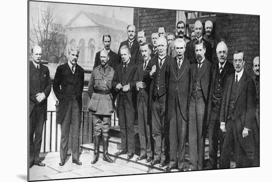 David Lloyd George, British Prime Minister, with Some of His Colleagues, 1917-null-Mounted Giclee Print