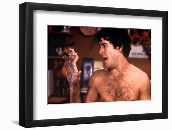 David Naughton dans Le Loup Garou by Londres (An american werewolf in London) by JohnLandis, 1981 (-null-Framed Photo