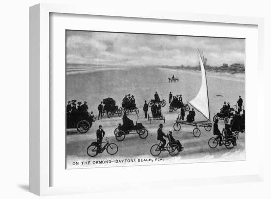 Daytona Beach, Florida - Crowds on Bicycles and in Cars-Lantern Press-Framed Art Print