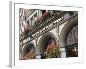 Deacon Brodie's Tavern, Royal Mile, Old Town, Edinburgh, Scotland, Uk-null-Framed Photographic Print