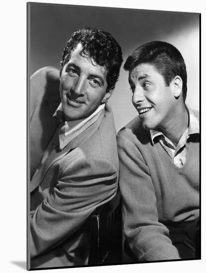 DEAN MARTIN AND JERRY LEWIS in the 50's, 1953: American comic team Dean Martin (L) and Jerry Lewis-null-Mounted Photo