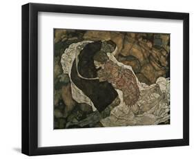 Death and the Maiden (Mann Und Madchen), 1915-Egon Schiele-Framed Giclee Print