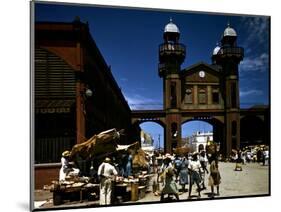 December 1946: an Open Air Market in Port Au Prince, Haiti-Eliot Elisofon-Mounted Photographic Print