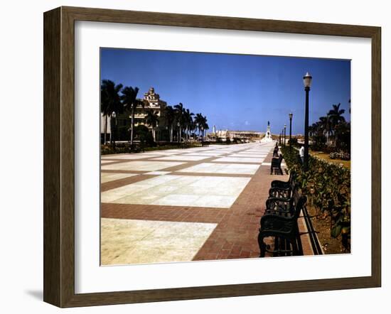 December 1946: Pathway to El Morro Castle in Havana, Cuba-Eliot Elisofon-Framed Photographic Print