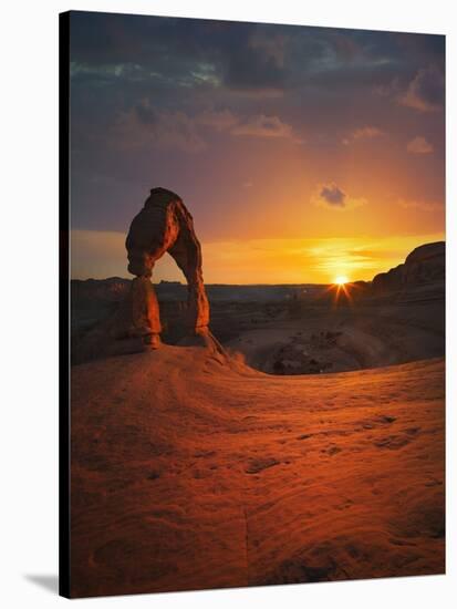 Delicate Arch in Arches National Park-Jon Hicks-Stretched Canvas