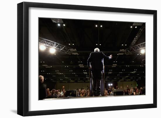 DEM 2016 Sanders-Jacquelyn Martin-Framed Photographic Print