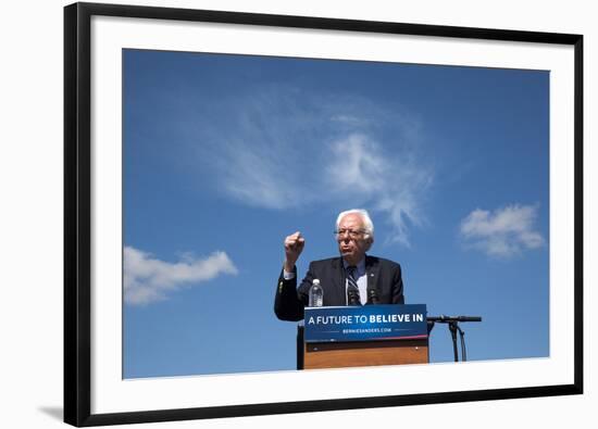 DEM 2016 Sanders-Jacquelyn Martin-Framed Photographic Print