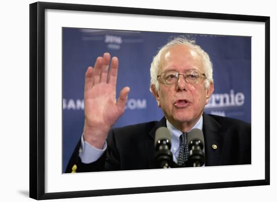 DEM 2016 Sanders-Jacquelyn Martin-Framed Photographic Print