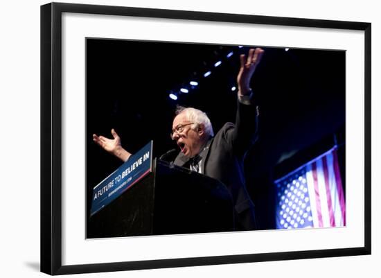 DEM 2016 Sanders-Jacquelyn Martin-Framed Photographic Print