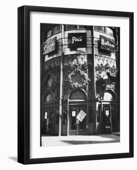 Department Store Carson Pirie Scott, One of Several Stores Afflicted by State Street Fire-null-Framed Photographic Print