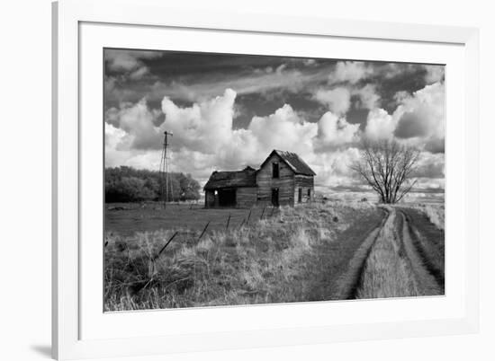 Derelict Barn in Usa-Rip Smith-Framed Photographic Print