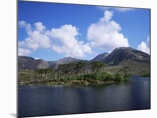 Derryclare Loch, Connemara, County Galway, Connacht, Eire (Republic of Ireland)-Roy Rainford-Mounted Photographic Print