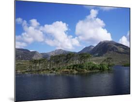 Derryclare Loch, Connemara, County Galway, Connacht, Eire (Republic of Ireland)-Roy Rainford-Mounted Photographic Print