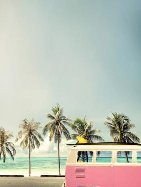 Surf Bus Pink by Design Fabrikken