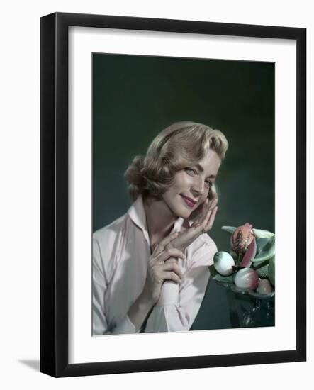 DESIGNING WOMAN, 1957 directed by VINCENTE MINNELLI Lauren Bacall (photo)-null-Framed Photo