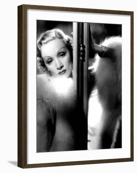 Desire, Marlene Dietrich, 1936-null-Framed Photo