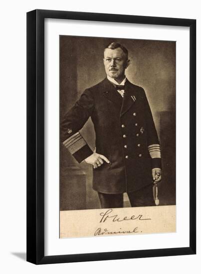 Deutscher Admiral Scheer, Standbild in Uniform-null-Framed Giclee Print