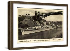 Deutsches Kriegsschiff, Kreuzer Königsberg, Brücke-null-Framed Giclee Print