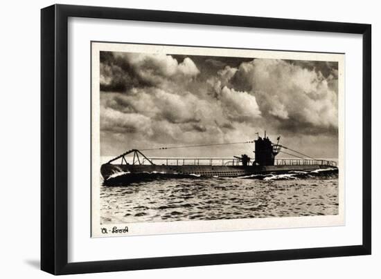 Deutsches U Boot Beim Auftauchen in Fahrt Auf See-null-Framed Giclee Print