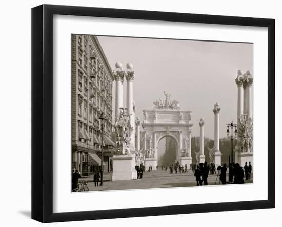 Dewey Arch, New York, N.Y.-null-Framed Photo