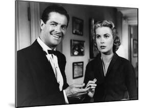 DIAL M FOR MURDER, 1954 directed by ALFRED HITCHCOCK Robert Cummings and Grace Kelly (b/w photo)-null-Mounted Photo