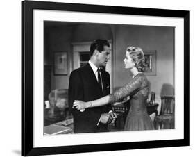 DIAL M FOR MURDER, 1954 directed by ALFRED HITCHCOCK Robert Cummings and Grace Kelly (b/w photo)-null-Framed Photo