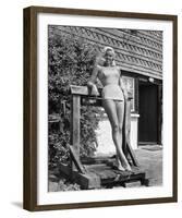 Diana Dors-null-Framed Photo