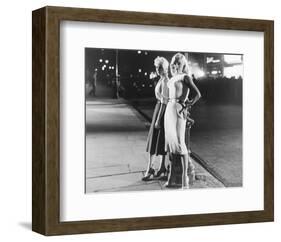 Diana Dors-null-Framed Photo