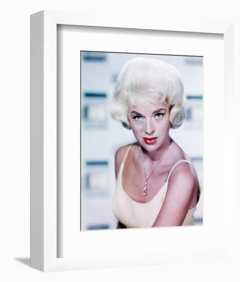 Diana Dors-null-Framed Photo