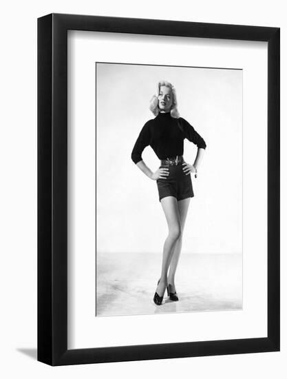 Diana Dors-null-Framed Photo