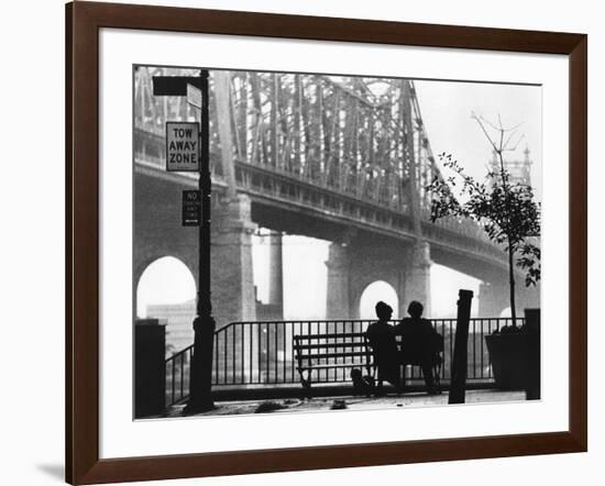 Diane Keaton and Woody Allen MANHATTAN, 1979 directed by Woody Allen (b/w photo)-null-Framed Photo