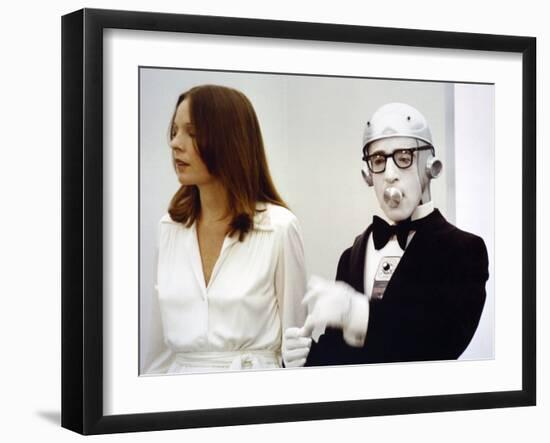 Diane Keaton and Woody Allen SLEEPERS, 1973 directed by Woody Allen (photo)-null-Framed Photo