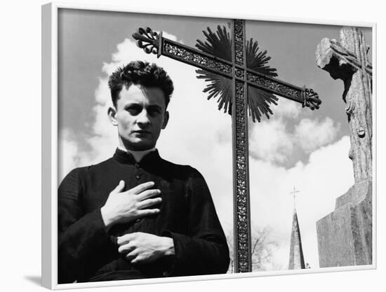 Diary Of A Country Priest, (aka Journal D'Un Cure De Campagne), Claude Laydu, 1951-null-Framed Photo