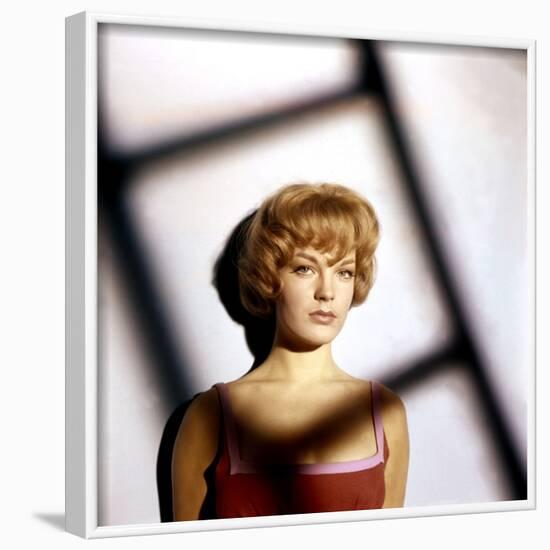 DIE HALBZARTE / EVA ou CARNET INTIME by JEUNE FILLE, 1958 DIRECTE Romy Schneider (photo)-null-Framed Photo