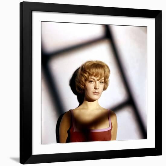 DIE HALBZARTE / EVA ou CARNET INTIME by JEUNE FILLE, 1958 DIRECTE Romy Schneider (photo)-null-Framed Photo