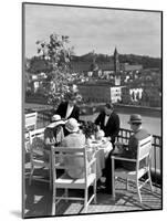 Dining Outside at Restaurant on Roof of Excelsior Hotel-Alfred Eisenstaedt-Mounted Photographic Print