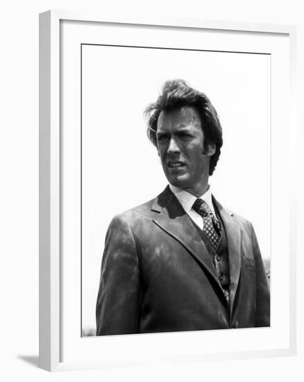 Dirty Harry, Clint Eastwood, 1971-null-Framed Photo