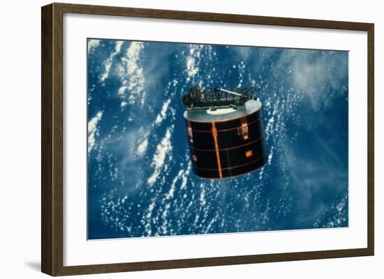Discovery Satellite in Orbit-null-Framed Photographic Print