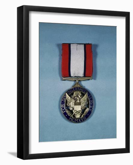 Distinguished Service Cross Medal-null-Framed Photographic Print