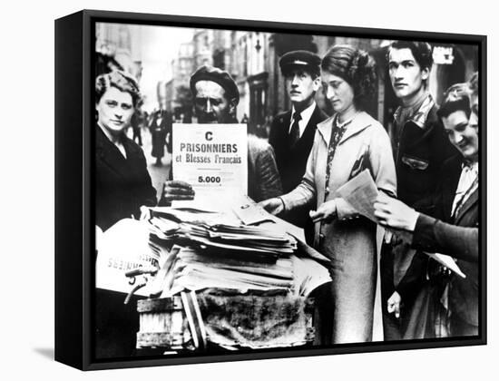 Distribution of the First Official Lists of Wounded and Captured French People, Paris, 25 July 1940-null-Framed Stretched Canvas