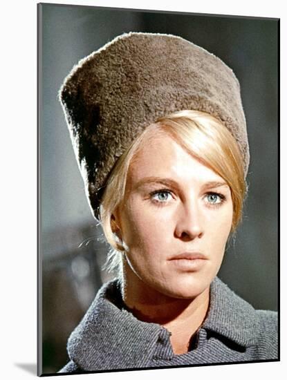 Doctor Zhivago, Julie Christie, 1965-null-Mounted Photo