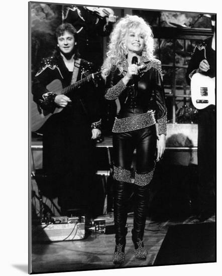 Dolly Parton - Saturday Night Live-null-Mounted Photo