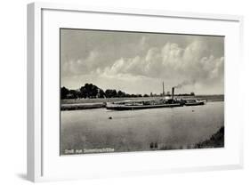 Dommitzsch Elbe, Boot, Panorama, Haus, Bäume-null-Framed Giclee Print