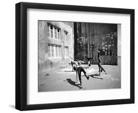 Don't Move 1, 2015-Jaschi Klein-Framed Photographic Print