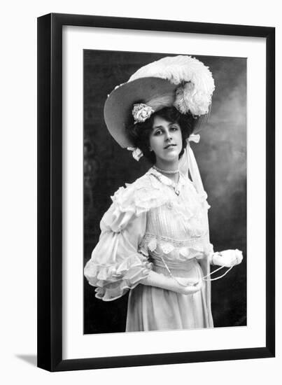 Dora Barton, English Actress, 1900s-J Beagles & Co-Framed Giclee Print