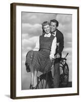 Doris Day, Gordon Macrae, On Moonlight Bay, 1951-null-Framed Photographic Print