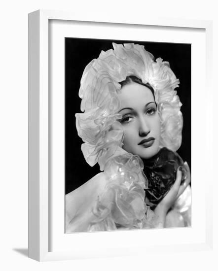 Dorothy Lamour, 1937-null-Framed Photo