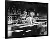 DOUBLE INDEMNITY, 1944 directed by BILLY WILDER Barbara Stanwyck and Fred McMurray (b/w photo)-null-Framed Photo