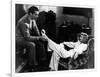 DOUBLE INDEMNITY, 1944 directed by BILLY WILDER Fred MacMurray and Barbara Stanwyck (b/w photo)-null-Framed Photo