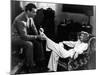 DOUBLE INDEMNITY, 1944 directed by BILLY WILDER Fred MacMurray and Barbara Stanwyck (b/w photo)-null-Mounted Photo